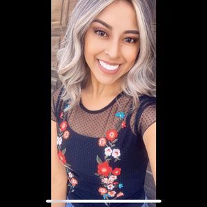 Meet your Posher, Carolina